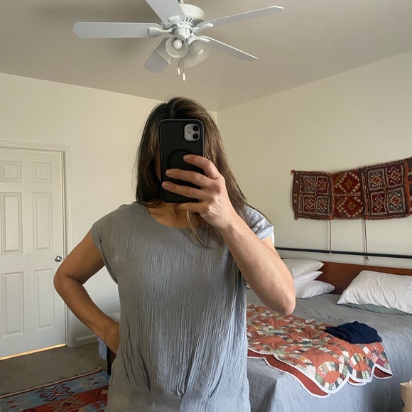 Umgee Women's Elegant Gray Blouse - Picture 5 of 5